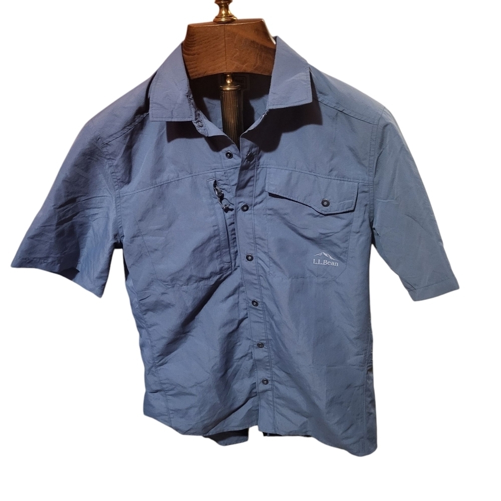 L.L. Bean Men's Blue Short Sleeve Nylon Fishing Shirt With Zipper Pocket Size SM